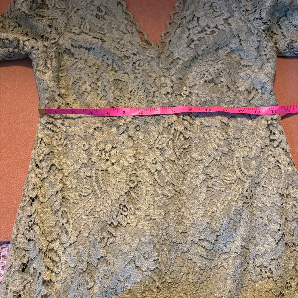 Betsey Johnson Lace Dress V Neck Bell Sleeve Green Party Cocktail Size 2 - Picture 8 of 9